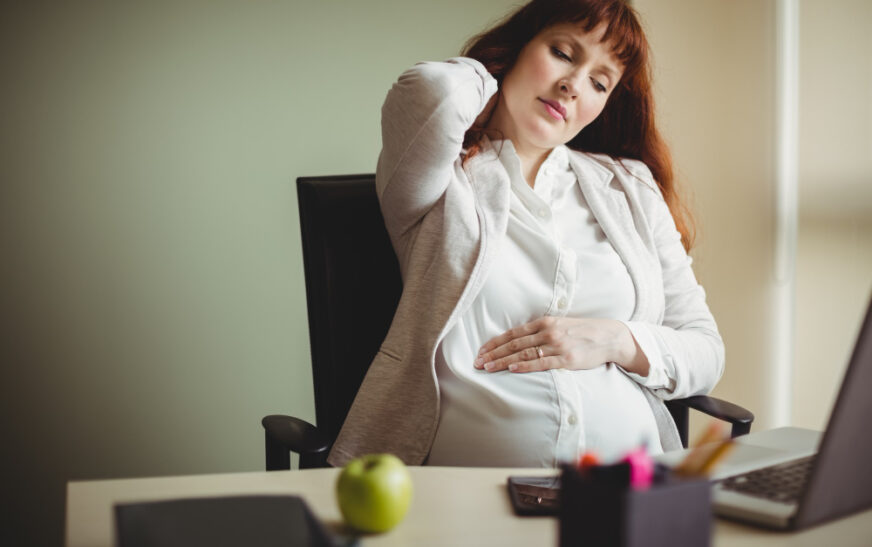 A Guide to Relieving Back Pain While Pregnant