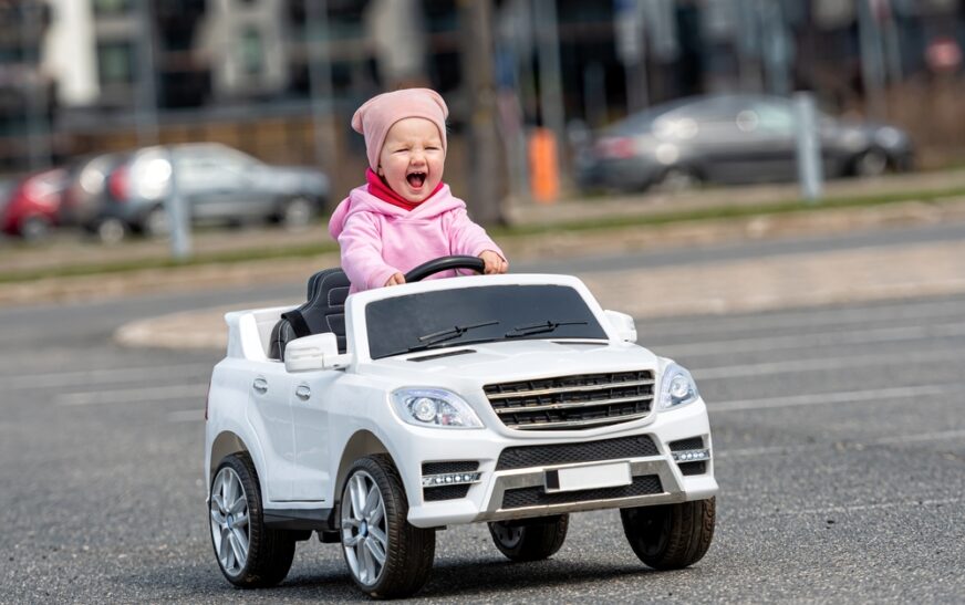 What Safety Features Should I Look for in a Kids Electric Car?