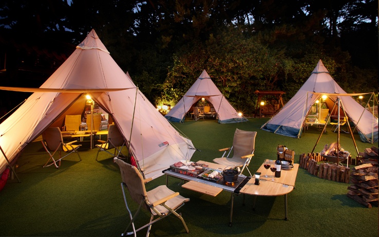 Outdoor Glamping