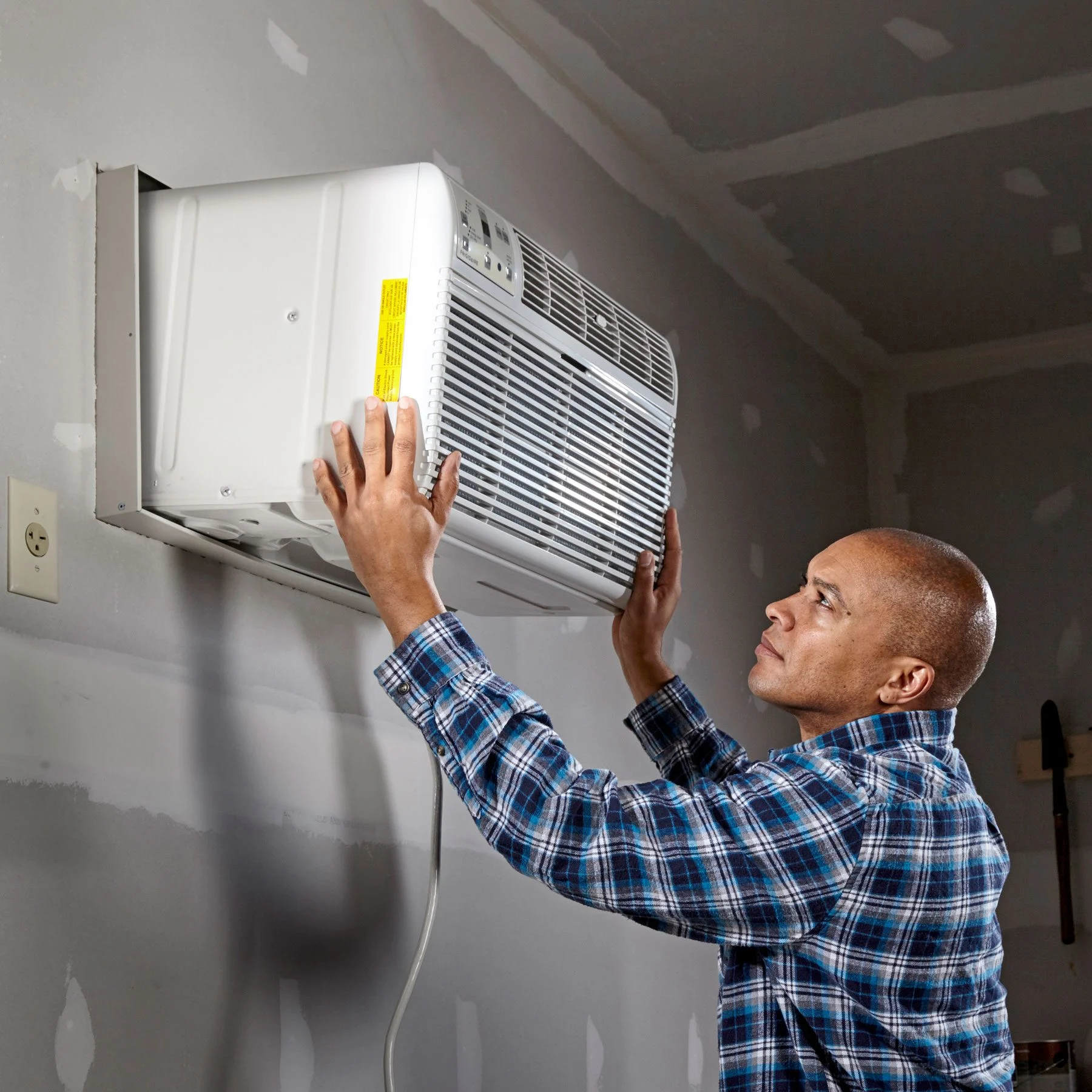 Air Conditioning Repair vs. Replacement in Canada: When Is It Time for a New Unit?