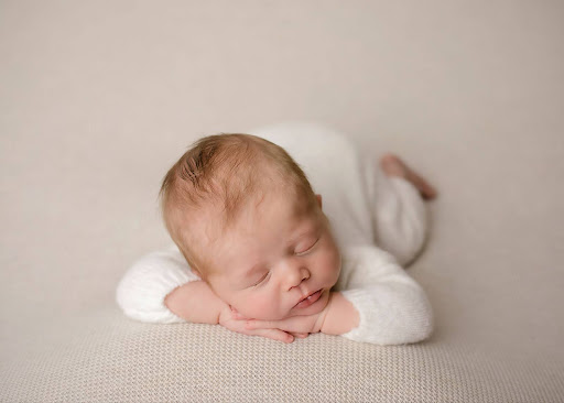 Newborn Photography in Calgary: Tips and Photography Courses for Beginners