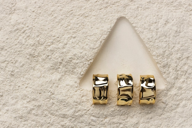 The Ultimate Guide to Choosing Lightweight Gold Earrings in the USA