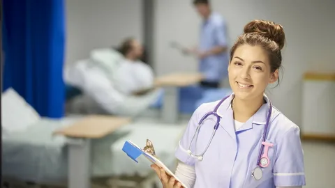 Benefits of Being a Certified Nursing Assistant in Dubai