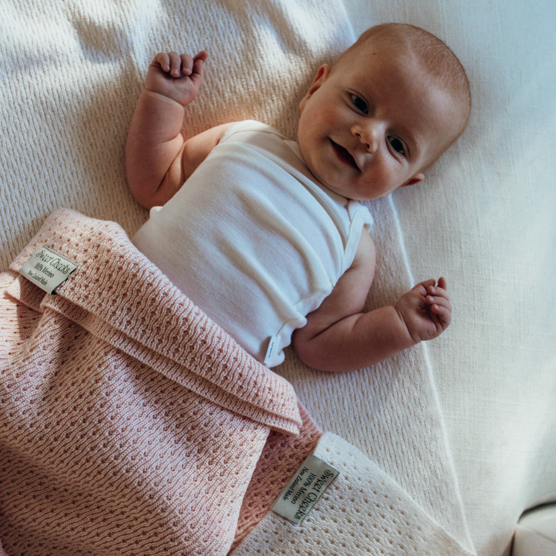 The New Standard in Comfort: Swaddling with Muslin Wraps