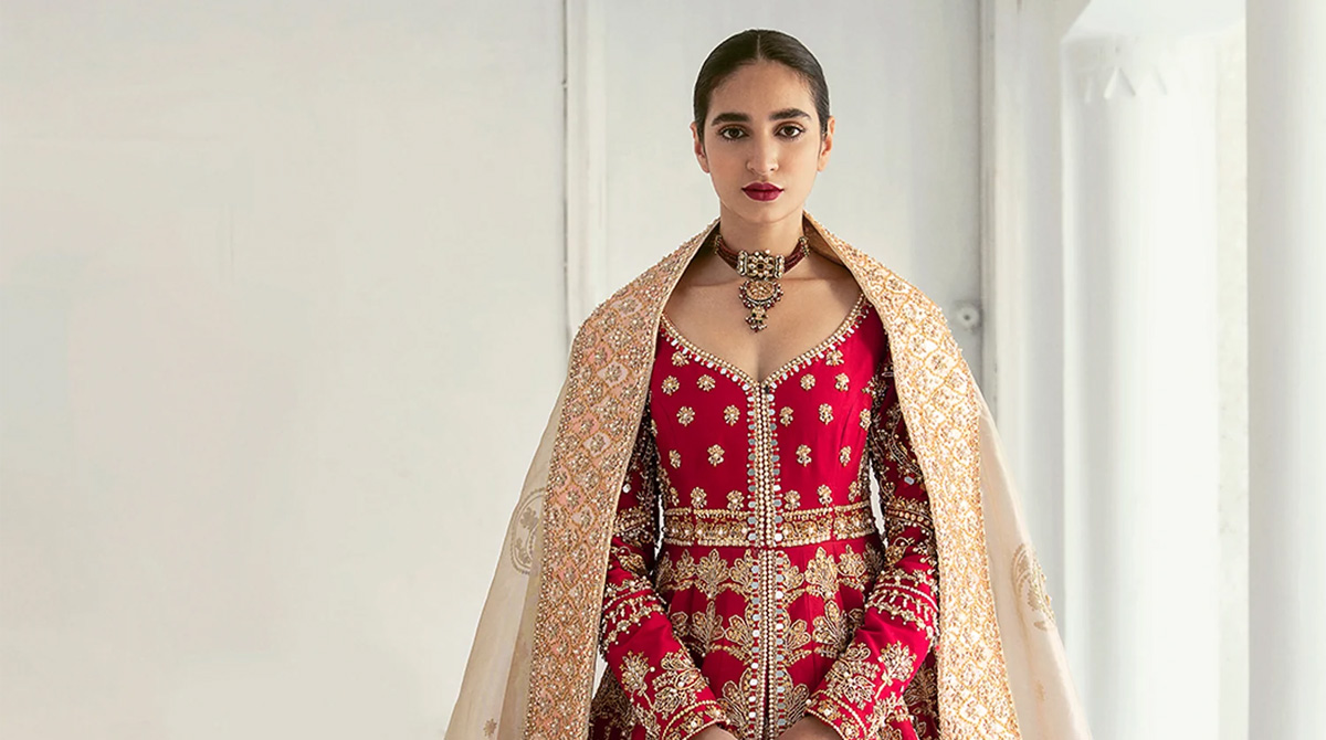 The Rise of Pakistani Formal Wear Online: Style at Your Fingertips