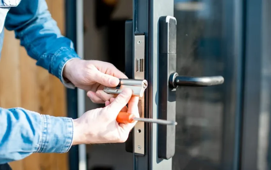 Choosing the Right Commercial Locksmith Service for Your Business