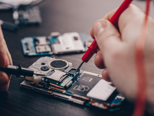 How Do I Choose Between Different Places That Repair Phone Screens?